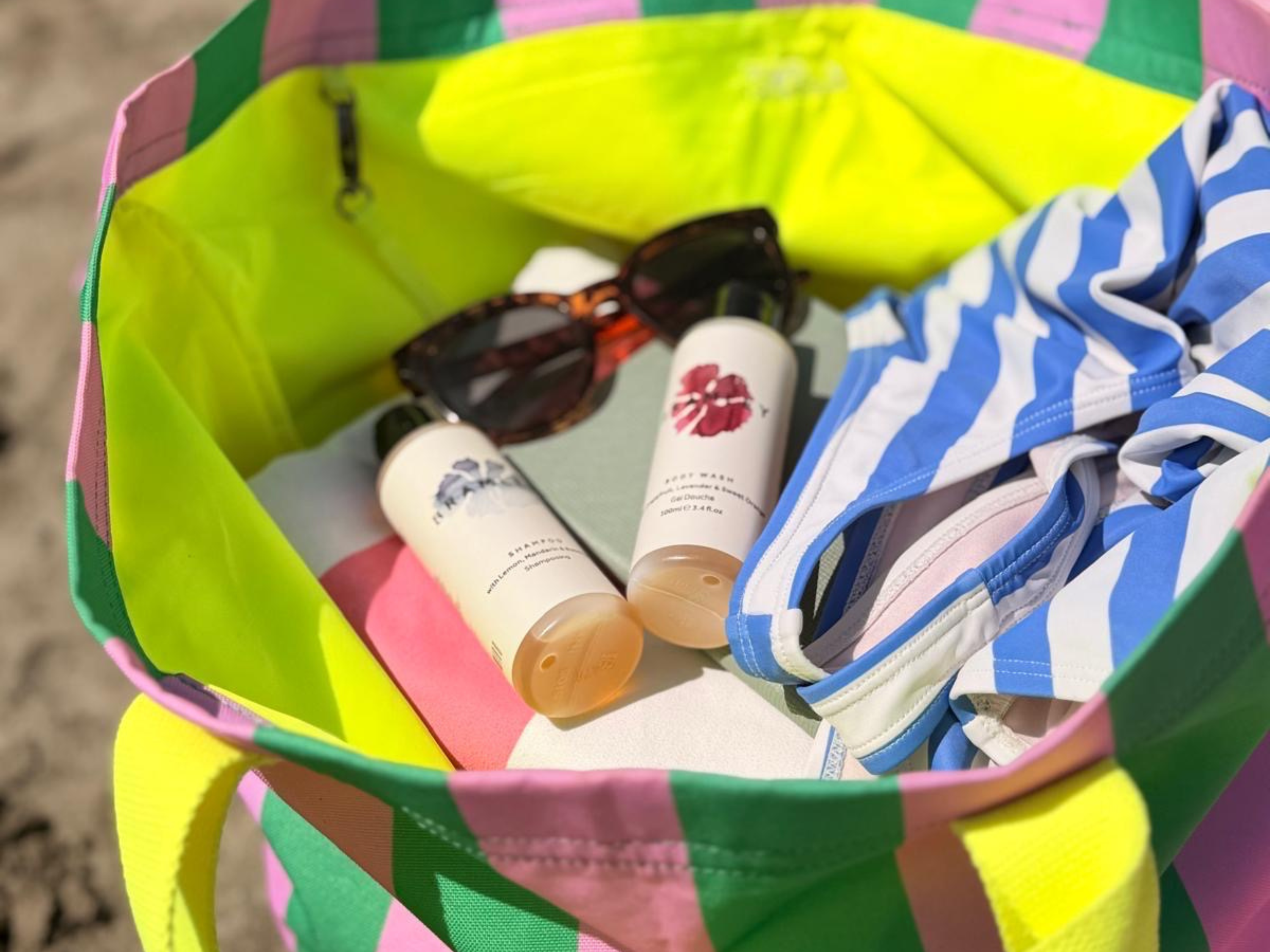 BEACH DAY ESSENTIALS buy full size, get 100ml free