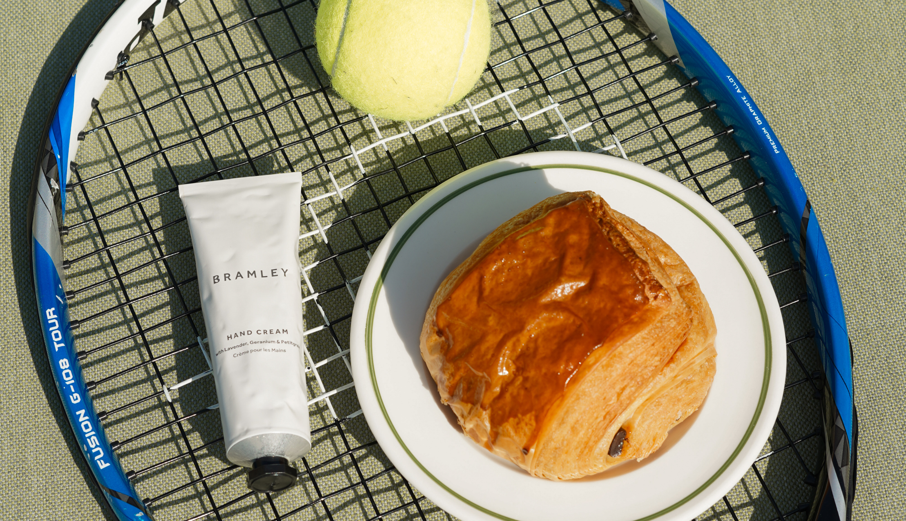 FREE HAND CREAM* game, set, bloom